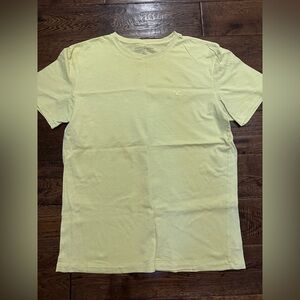 American Eagle Outfitters Yellow Short Sleeve Tee